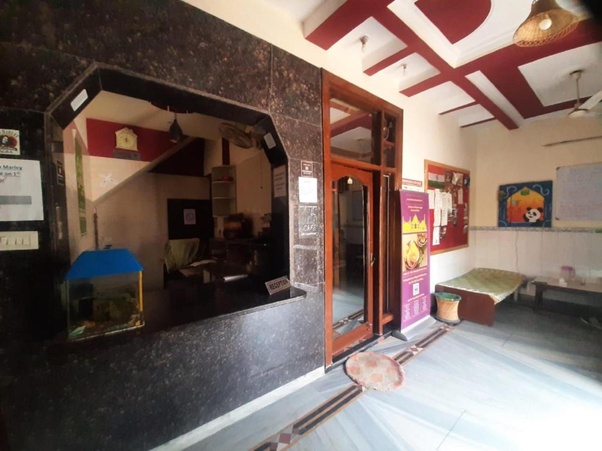 Friends Guest House & Hostel Агра Екстер'єр фото