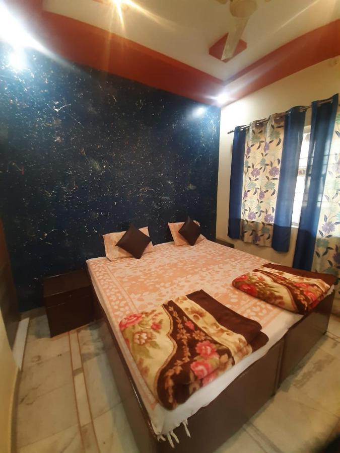 Friends Guest House & Hostel Агра Екстер'єр фото