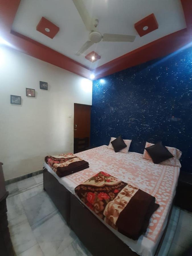 Friends Guest House & Hostel Агра Екстер'єр фото