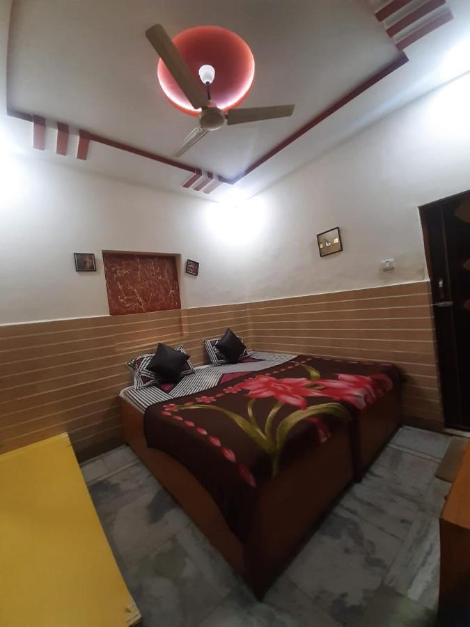Friends Guest House & Hostel Агра Екстер'єр фото