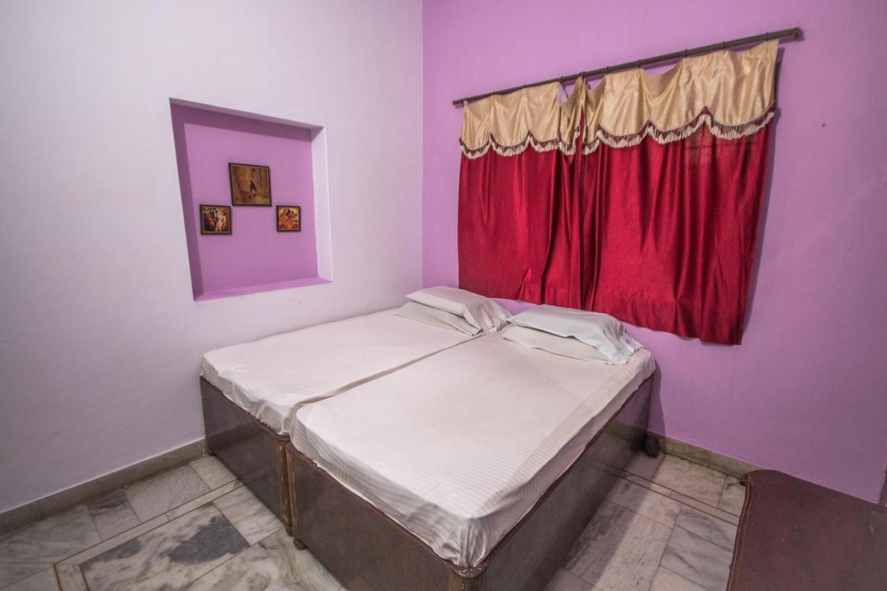 Friends Guest House & Hostel Агра Екстер'єр фото