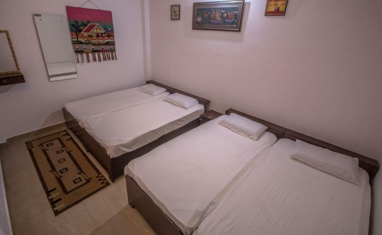 Friends Guest House & Hostel Агра Екстер'єр фото